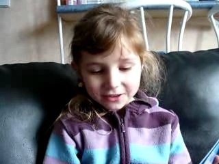 09-01-08 Lucie en pleine lecture 009