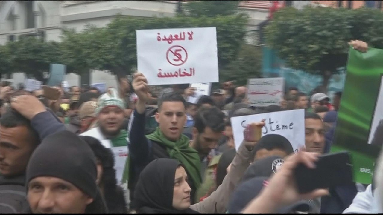 Algeria protests grow as Bouteflika adamant on...