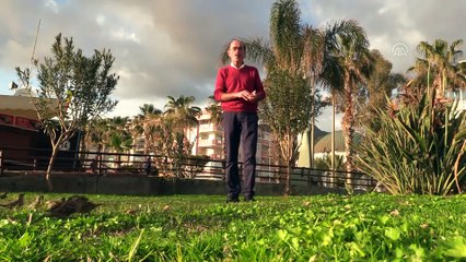 Serçelere ıslık çalan adam - ANTALYA