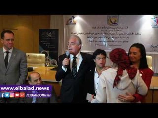 صدى البلد |السباح الدولى المعاق ذهنيا محمد الحسينى:"أعبر المانش من أجل مصر"