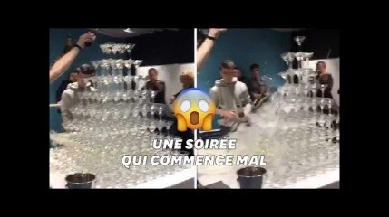 Ce serveur aurait difficilement pu faire pire avec cette pyramide de champagne