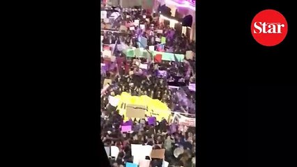 Taksim’de yürüyen marjinal gruplardan ezana büyük saygısızlık