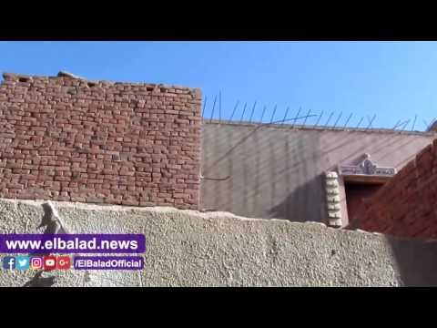 صدى البلد | والدة الارهابى الانتحارى بالفيوم تغلق الباب فى وجه الفضائيات