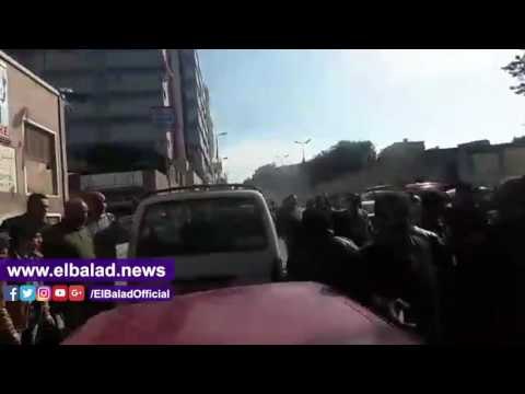 صدى البلد |شقيقة حبارة تلقى الحجارة على الصحفيين أمام مشرحة زينهم