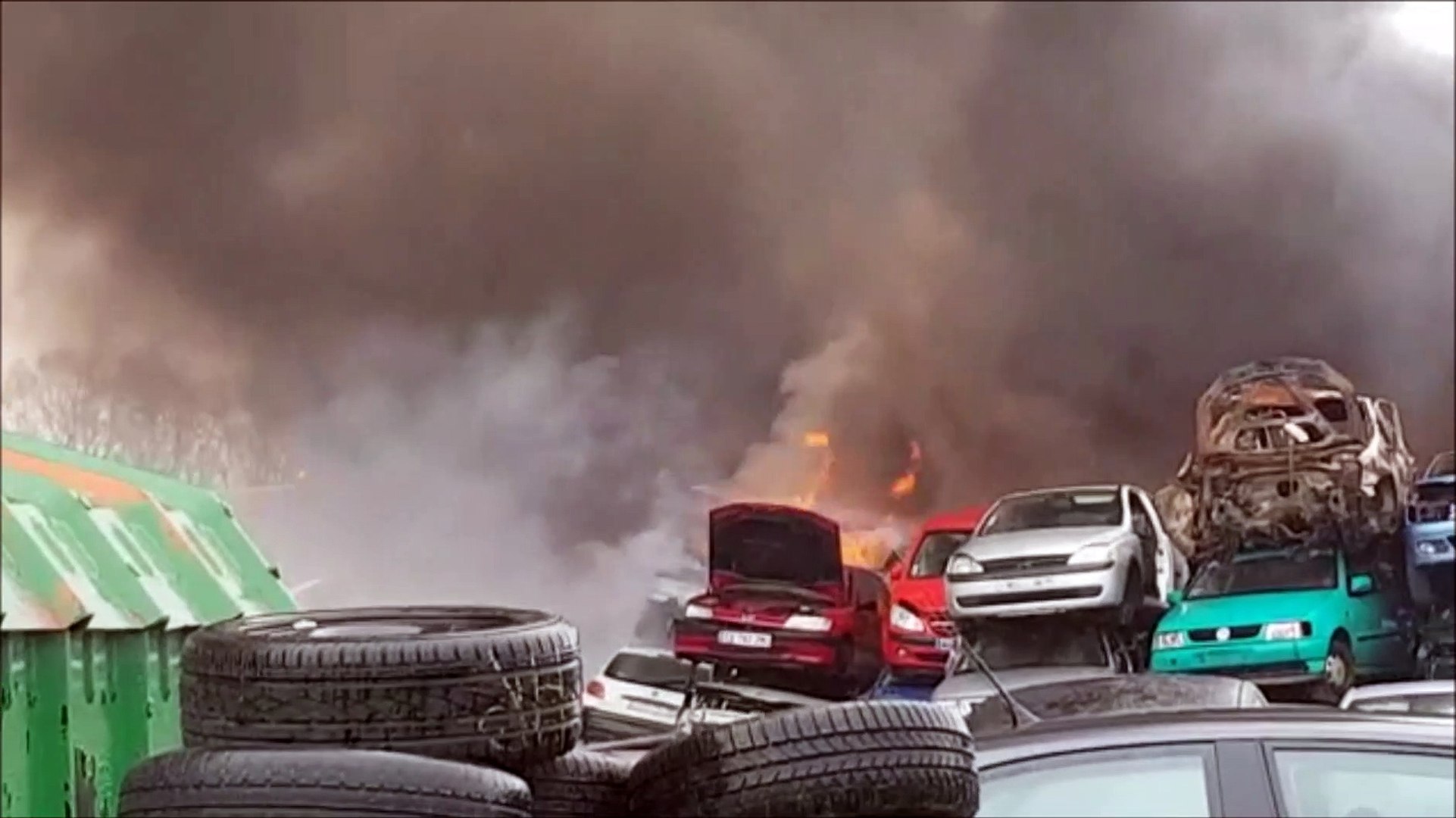 Feu A La Casse Central Autos A Schoeneck Video Dailymotion