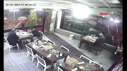 Antalya Okul Müdürü ve Yardımcısının Yumruklu Kavgası Kamerada