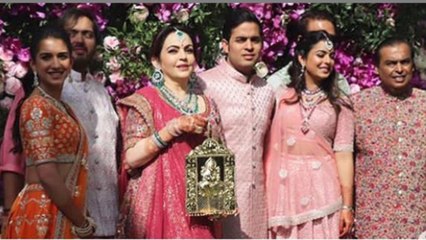 Download Video: Akash Ambani & Shloka Wedding: Mukesh Ambani, Nita Ambani & Isha Ambani Reach; Watch Video FilmiBeat