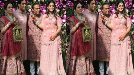 Télécharger la video: Akash Ambani & Shloka Wedding: Mukesh Ambani, Nita Ambani & Isha Ambani at Venue | Boldsky