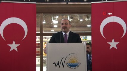 Bakan Varank, Peynirciler Çarşısı açılışına katıldı