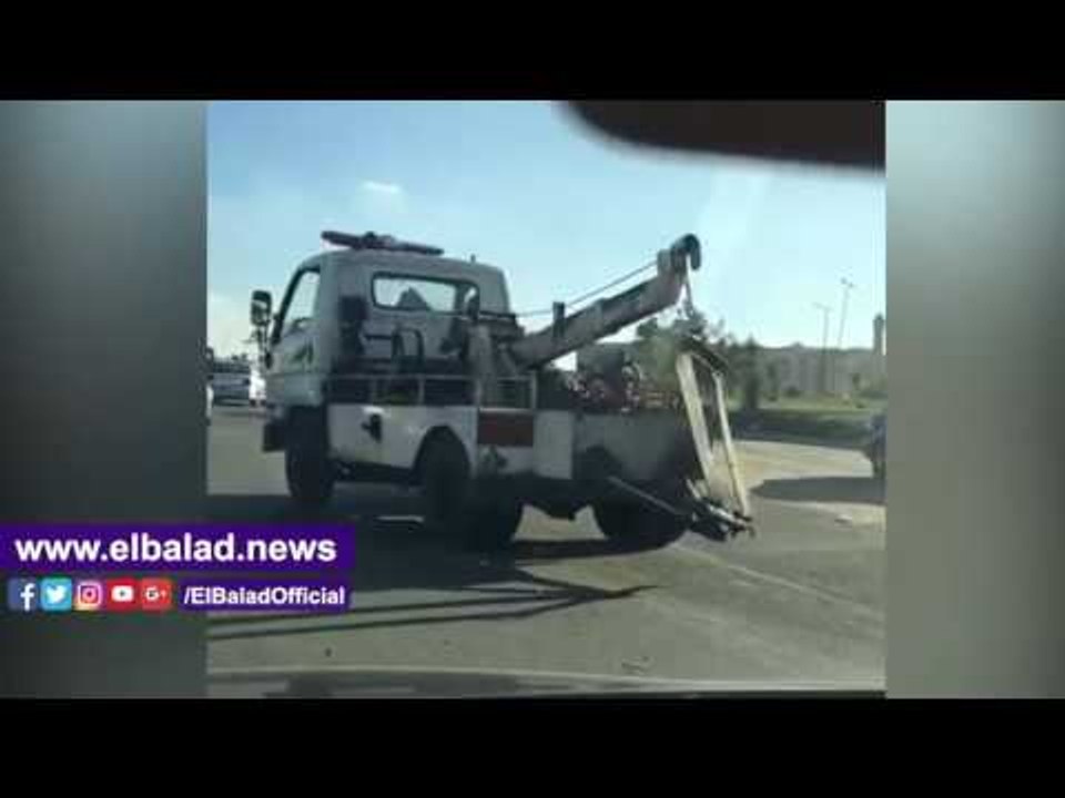 صدى البلد | مصرع شخصين واصابه 3 فى تصادم بين سيارتين بمحور المشير