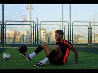 شاهد..مصرى يدخل "جينيس"محققا رقما قياسيا بلمس كرة فى الهواء 4010 لمسات