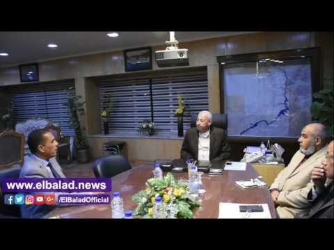 صدى البلد | مجدى حجازى يعقد إجتماعاً لمناقشة آلية تنفيذ مشروع إحلال المنازل ببعض قرى نصر النوبة