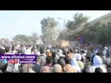 صدى البلد |محافظ المنيا يشارك في تشييع جثمان شهيد سيناء بالعدوة