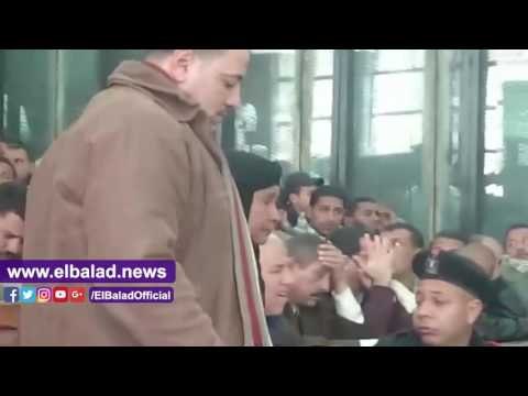 صدى البلد | والدة متهم فى أحداث العدوة لرئيس المحكمة: أحب على يدك عاوزة أشوف ابنى