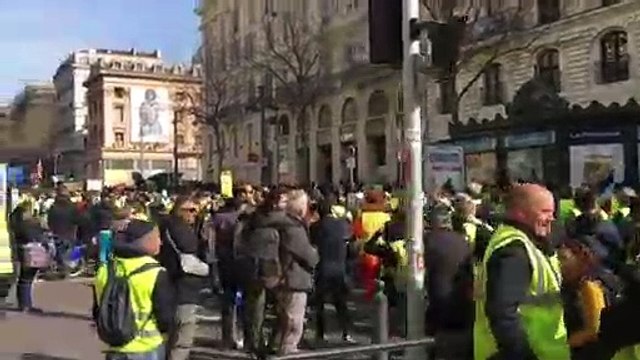 Marseille : les gilets jaune remontent la Canebière dans le calme