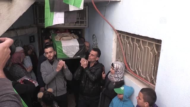 İsrail Tarafından Şehit Edilen Filistinli Kız Çocuğun Cenaze Töreni