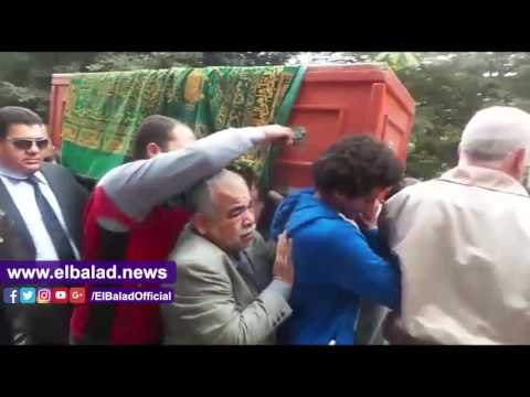 صدى البلد |وصول جثمان « سيد حجاب » إلى مسجد الفاروق بالمعادي