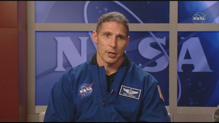 SpaceX Dragon capsule ends test flight with ocean splashdown