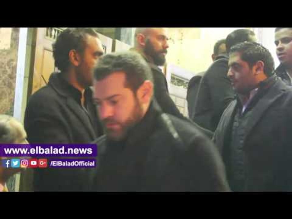 صدى البلد |  عمرو يوسف وحسام حبيب ومحمد لطفي في عزاء والد أمير كرارة