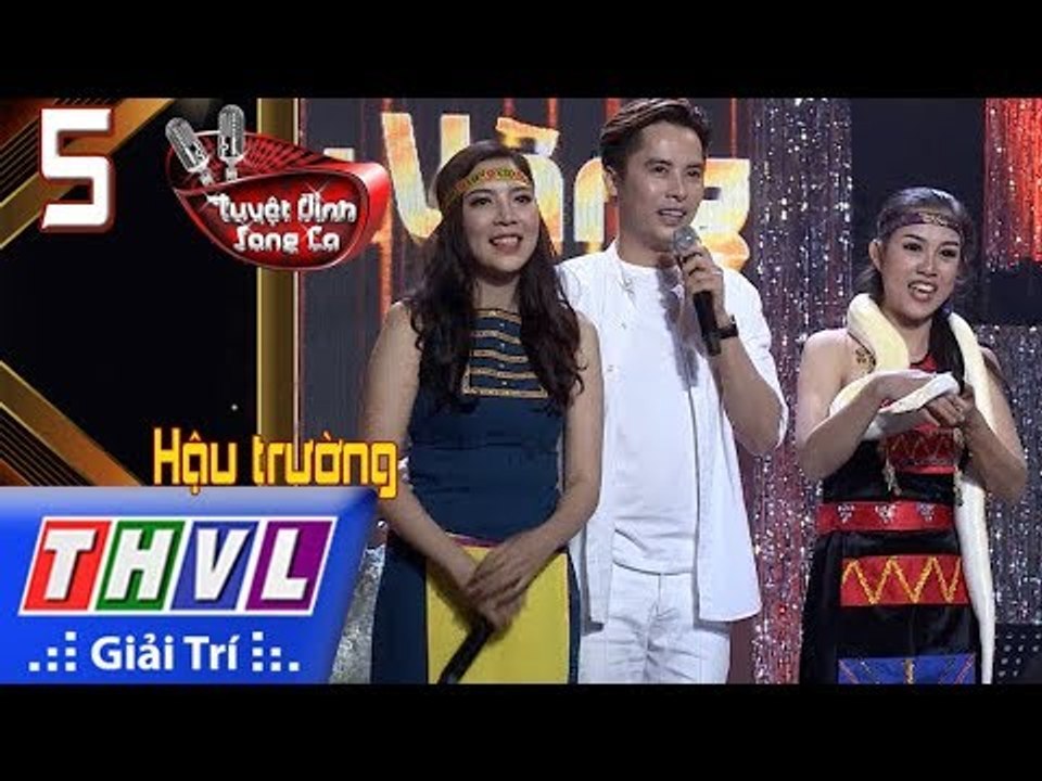 THVL | Đàm Vĩnh Hưng xuýt xoa với tiết mục vừa mang trăn trên cổ vừa hát của Minh Sang - Tuyết Mai