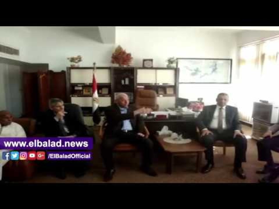 صدى البلد |  محافظ أسوان وبدين يبحثان تنمية بحي...