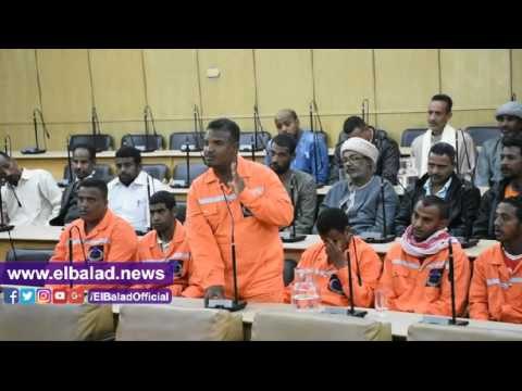 صدى البلد | محافظ أسوان يلتقي عمال النظافة لتطوير المنظومة