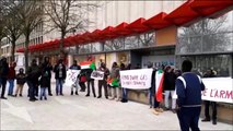 La communauté soudanaise de Metz manifeste devant les Galeries Lafayette contre le régime d'Omar El Béchir