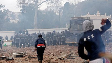 Насилие и грабежи на фоне протестов