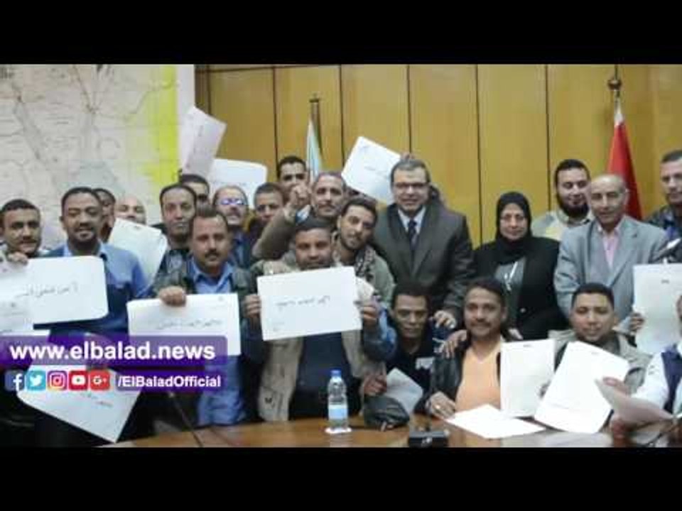 صدى البلد | القوى العاملة تسلم 41 عاملا عقودا ل...