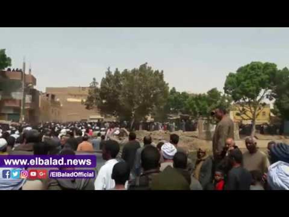 صدى البلد | تشيع جثمان شهيد الاقصر بمسقط راسه