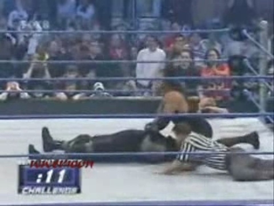 WWE CHOKSLAM UNDERTAKER