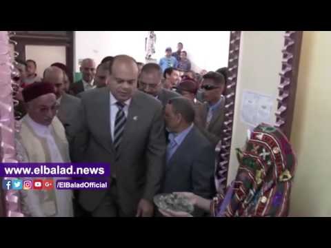 صدى البلد | محافظ مطروح يفتتح معرض الوسائل التعليمية بمدرسة بسيوة
