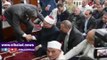 صدى البلد |محاقظ الجيزة  و مدير أمن الجيزة   اثناء صلاة الجمعة في مسجد 