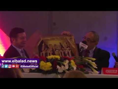 صدى البلد | سراج الدين يطرح الجديد في كتابه الجديد عن امراض الجهاز الهضمي والمناظير