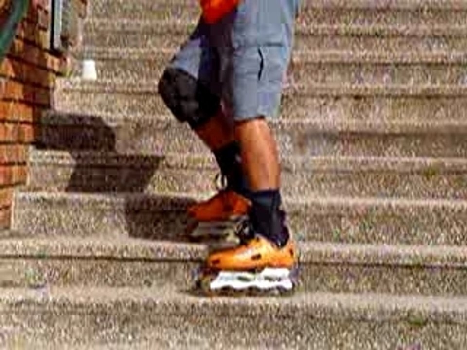 Descente_escalier_roller_tranquille_parallele