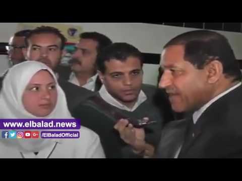 صدى البلد | محافظ الغربية يعانق مصابي تفجير كنيسة طنطا