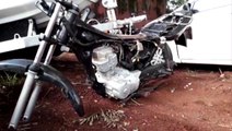 Partes de moto furtada em outubro são encontradas em matagal