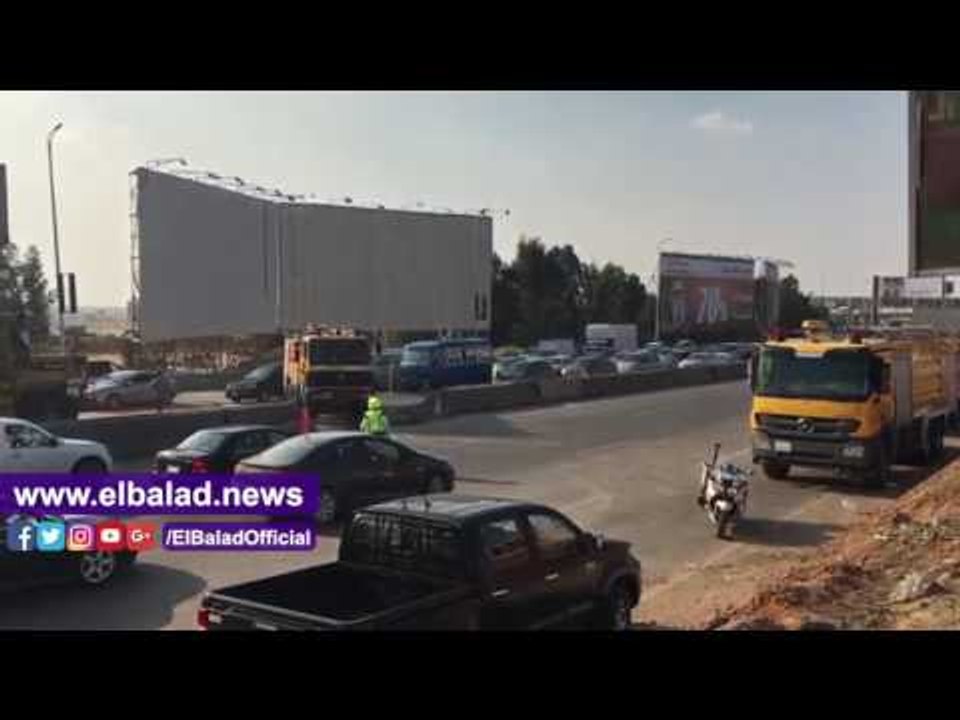 صدى البلد | وصول دعم إضافي من سيارات إطفاء القوات المسلحة الي موقع انفجار غاز التجمع