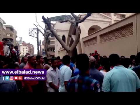 صدى البلد | مواطنون أمام كنيسة مارجرجس بطنطا:«مسلم ومسيحي ايد واحدة»