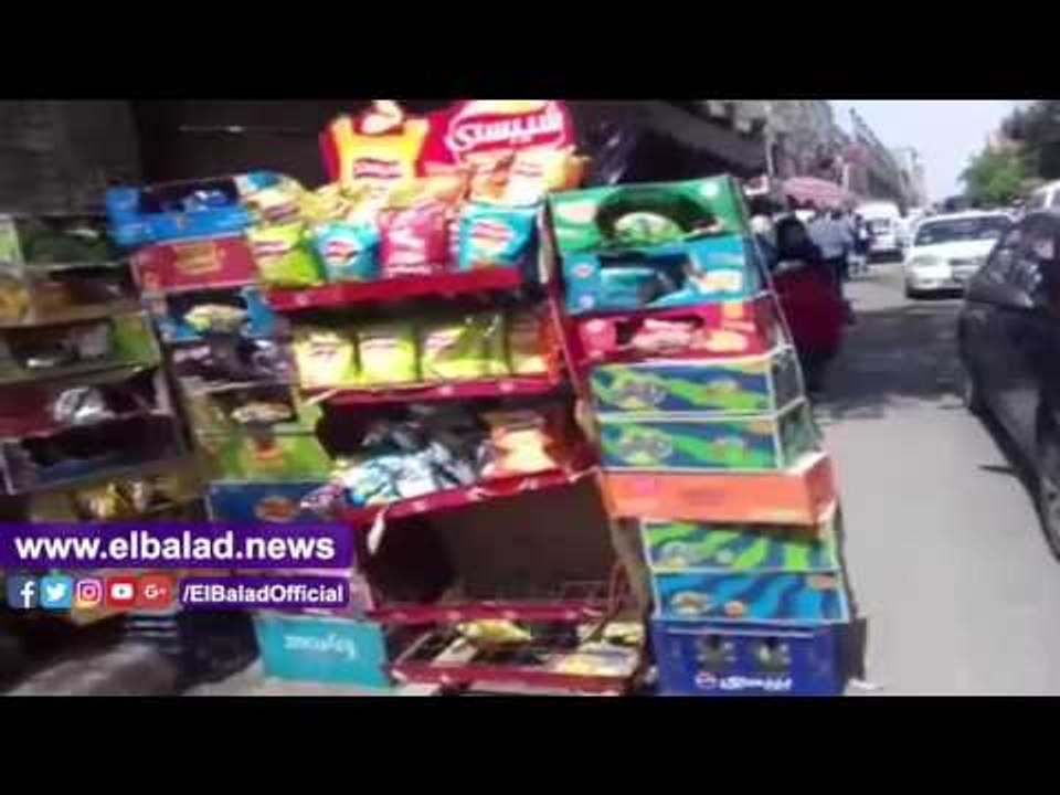 صدى البلد | محيط جامعة عين شمس في يد«فوضي البائعين»..وحي الوايلي في غيبوبة