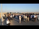 على مسئوليتي - عاجل : الأهالي يقطعون طريق رأس غارب القاهرة
