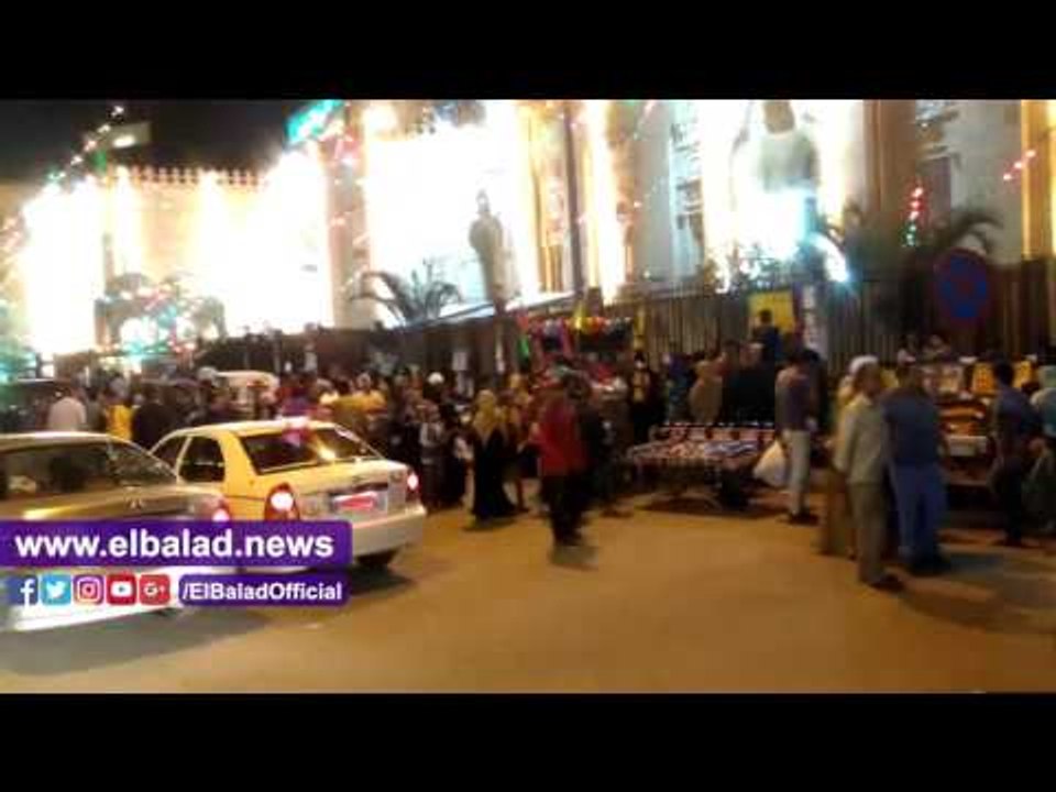 صدى البلد | انتشار الخيام والباعة الجائلين في م...