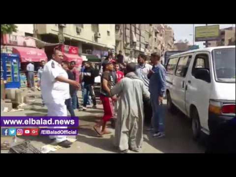 صدى البلد | شاهد كر و فر لحمله اشغالات بالوراق و تكسير ادوات البائعين