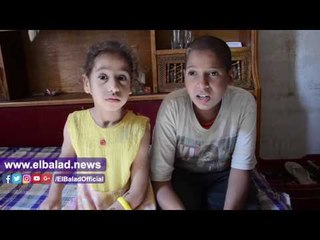 صدى البلد |"الطفل الضرير"..فقد بصره ولم يفقد الأمل.. تحدى الظروف لمدة 5 أعوام  ببيع المناديل.. فيديو