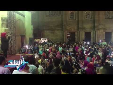 صدى البلد | عروض فنية وغنائية بشارع المعز إحتفالا بشهر رمضان الكريم