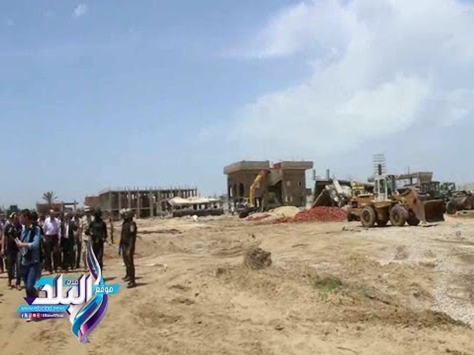صدى البلد | محافظ دمياط يقود حملة لازالة حالات...