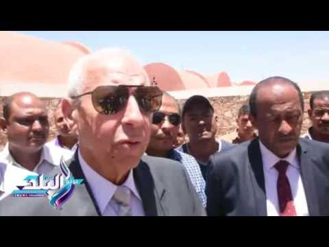 صدى البلد | محافظ أسوان يسلم عقود المرحلة الثانية لمساكن أبناء النوبة بقرى كركر