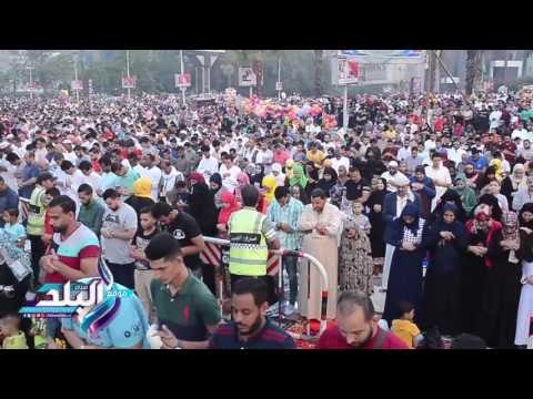صدى البلد | الالاف يؤدون صلاة العيد فى ساحة مسجد مصطفى محمود