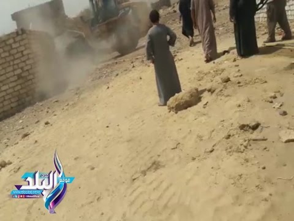 صدى البلد | اسيوط تزيل 60 حالة تعدي على اراضي ا...