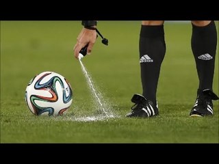 صدى الرياضة - حكم المباراة يحرز هدف بدل من اللاعب في مرمى الفريق